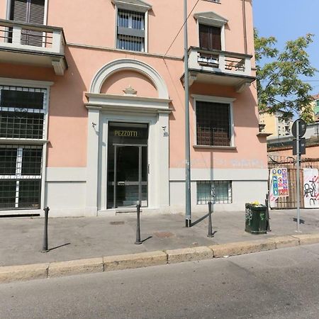 The Best Rent - Modern Apartment Near Bocconi University ミラノ エクステリア 写真